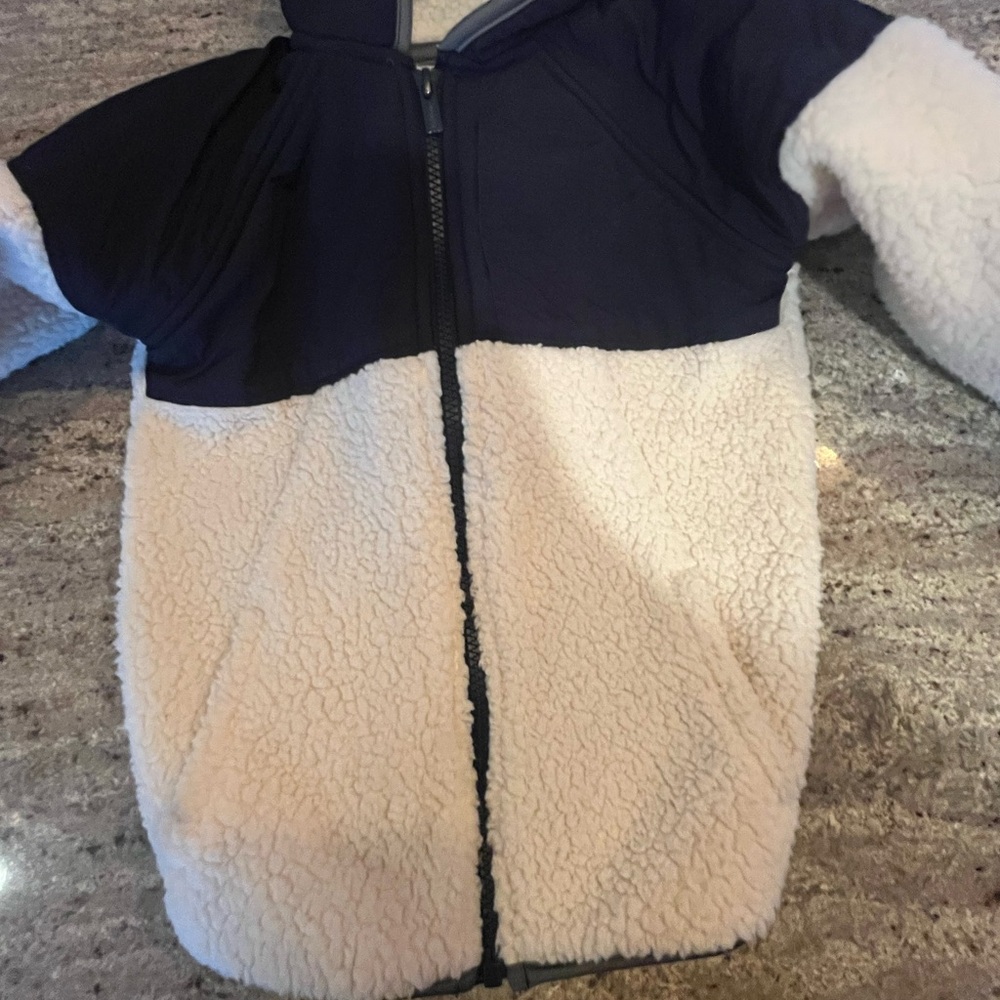 5T Old Navy two-tone sherpa fleece jacket with Hood - Picture 2 of 5